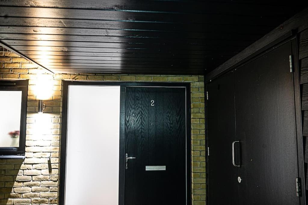 Exquisite Cozy House, Close To Train Station And Amenities Harold Wood Exteriör bild